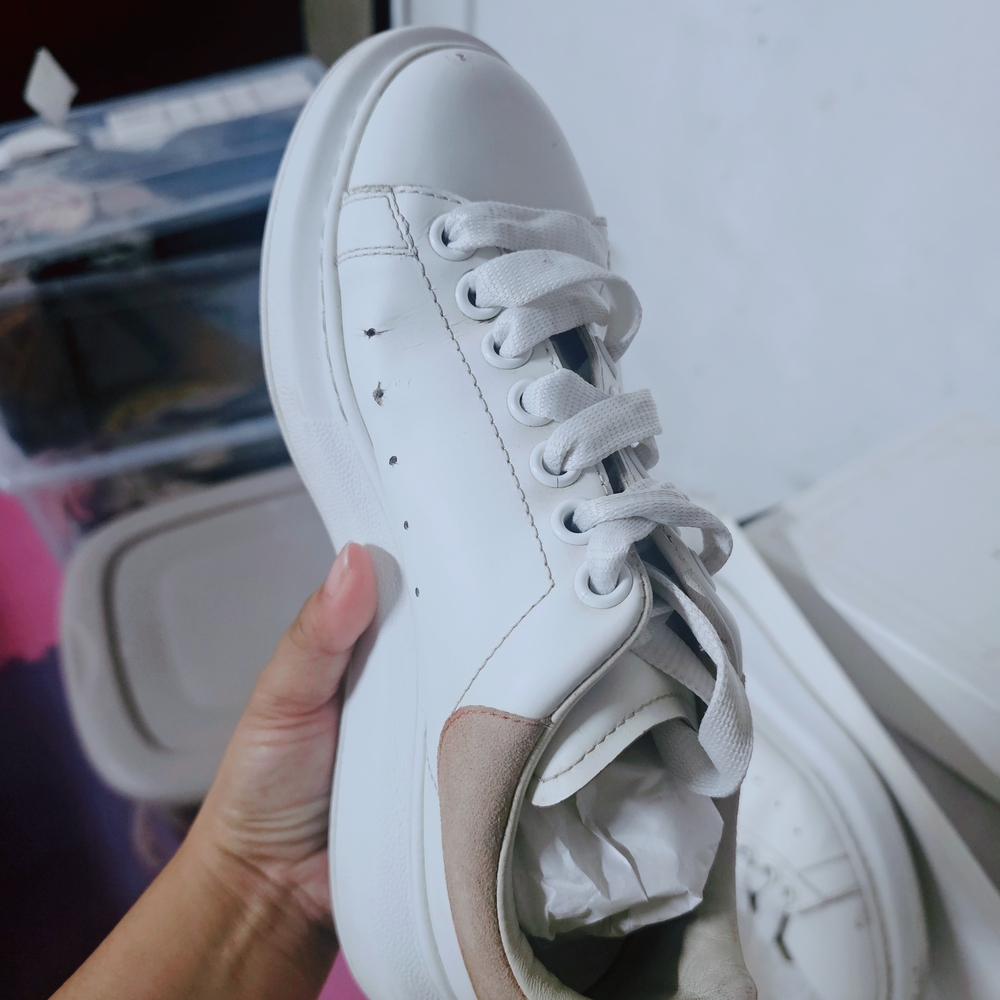 Alexander McQueen White and Peach Sneakers - Picture 5 of 7